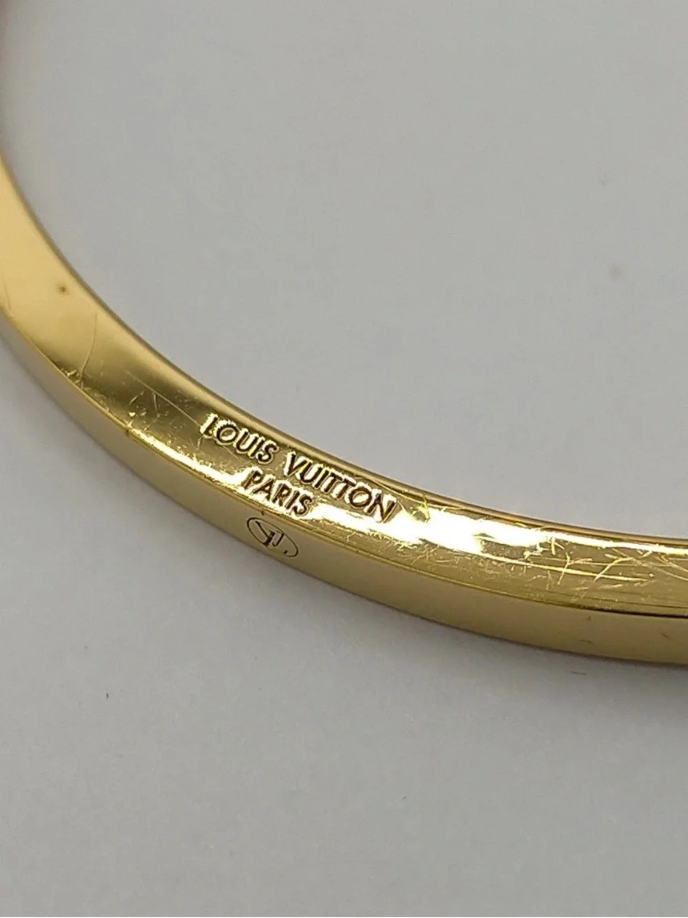 Louis Vuitton Gold Pearl-Accented Bracelet - Picture 5 of 8